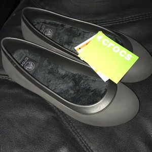 Crocs Black Mammoth Flat Shoe Sz 9 Wide NWT